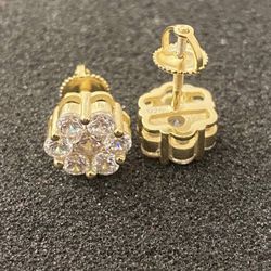 Flower Earrings With Screwback Icedout 