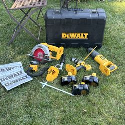 DEWALT DW4KIT-2 Tool Set w Case - 4 tools - 3 batteries- 2 chargers