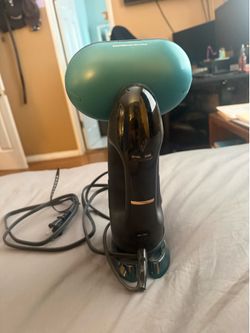 Iron steamer - conair