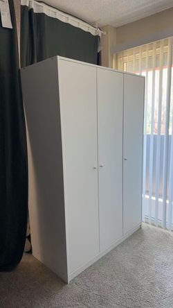 Ikea KLEPPSTAD Wardrobe with 3 doors