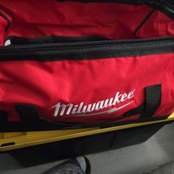 MILWAUKEE BAG L 23X13 NEW BAG 
