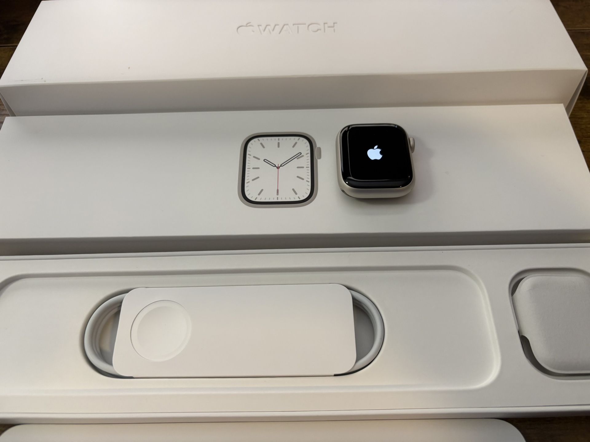 Apple Watch Series 7 With extras ( Cellular/ WiFi)