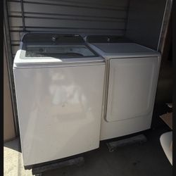 Samsung Large Capacity Washer & Gas Dryer Set