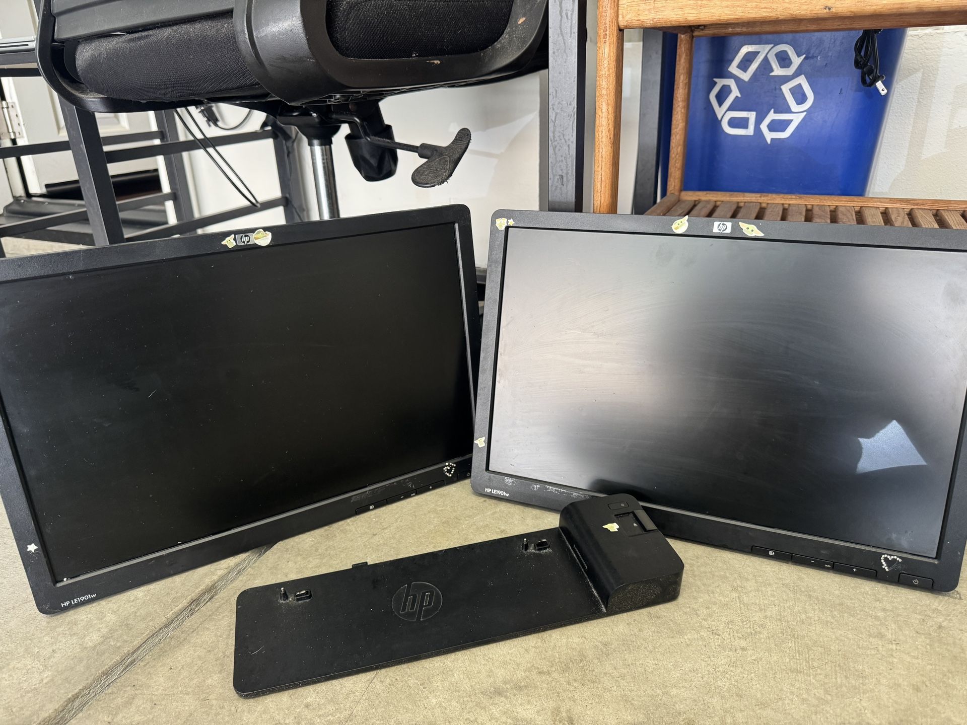 Dual Monitors