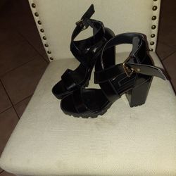 High Hills Size 7.5 Frim Forever21