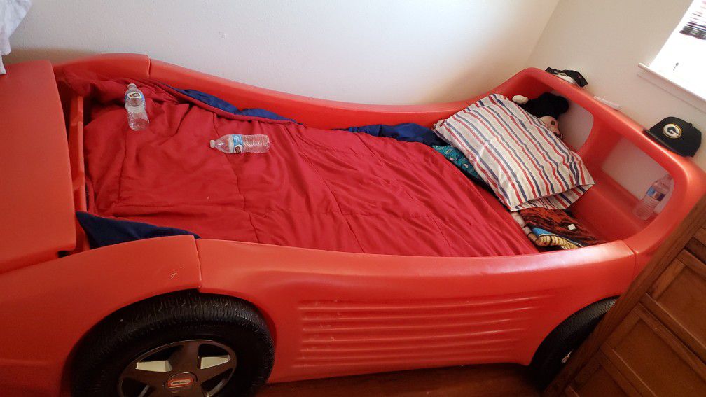 LITTLE TIKES RED CARBED (TWIN)
