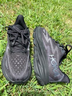 Women’s Hoka size 9B black shipping available