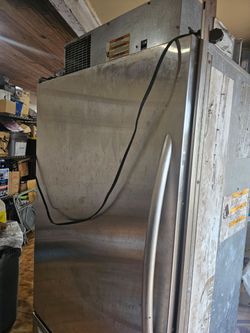 Sub- Zero Refrigerator
