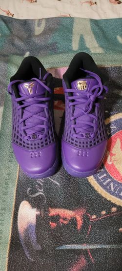 Nike Kobe 3 Low Protro Barcelona Edition.
