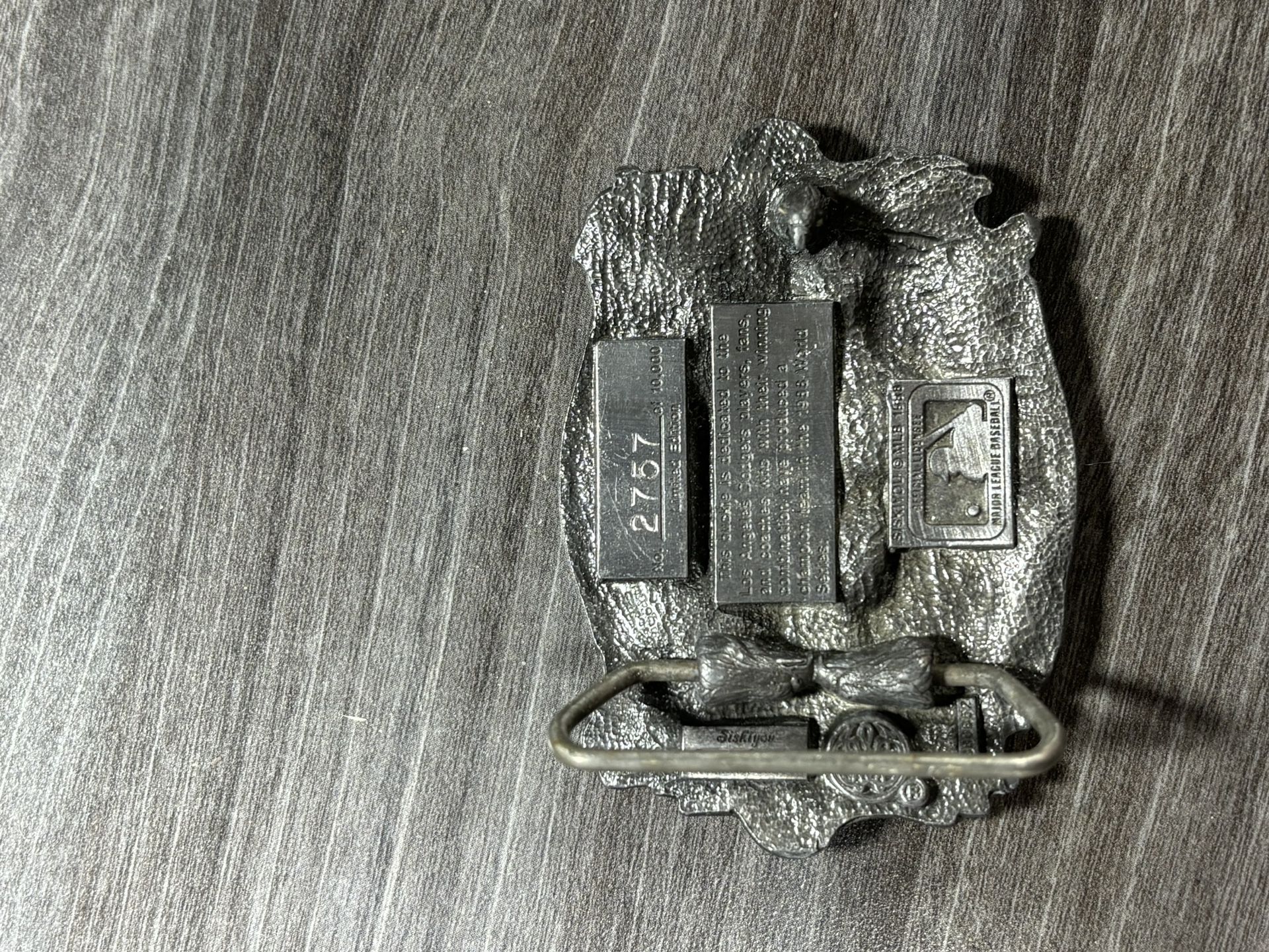 ドジャース　1988年 ワールドチャンピオン　シリアルナンバー入　ベルトバックル 9ac36c639cae44eb8853e38cf44bfe