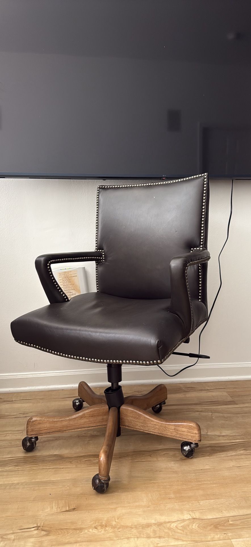 ARHAUS: LEATHER OFFICE CHAIR