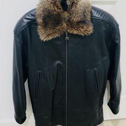 Women’s Black Leather Jacket , Made In France 🇫🇷. Size : 4/L  