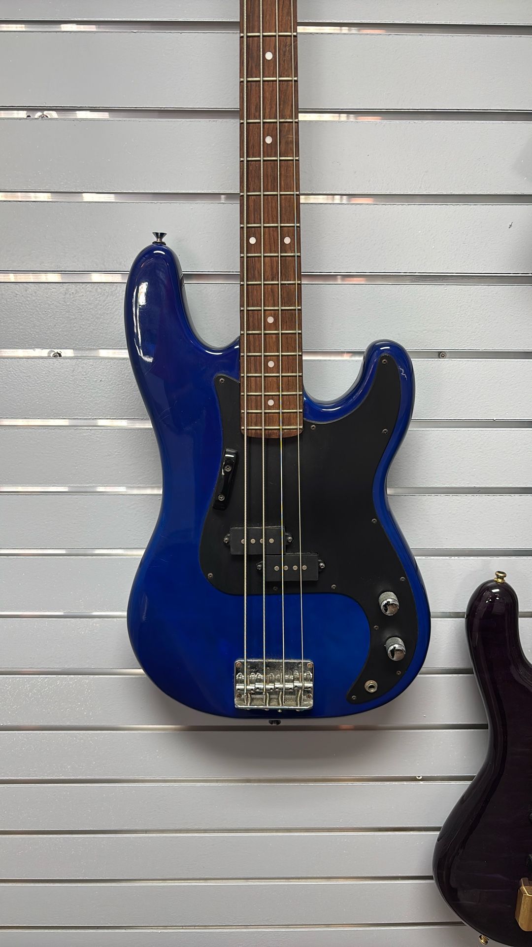 Cruise Bass Guitar