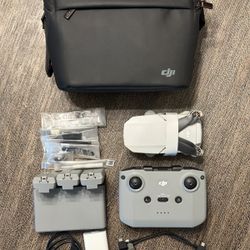 DJI Mini 2 Drone - Fly More Combo
