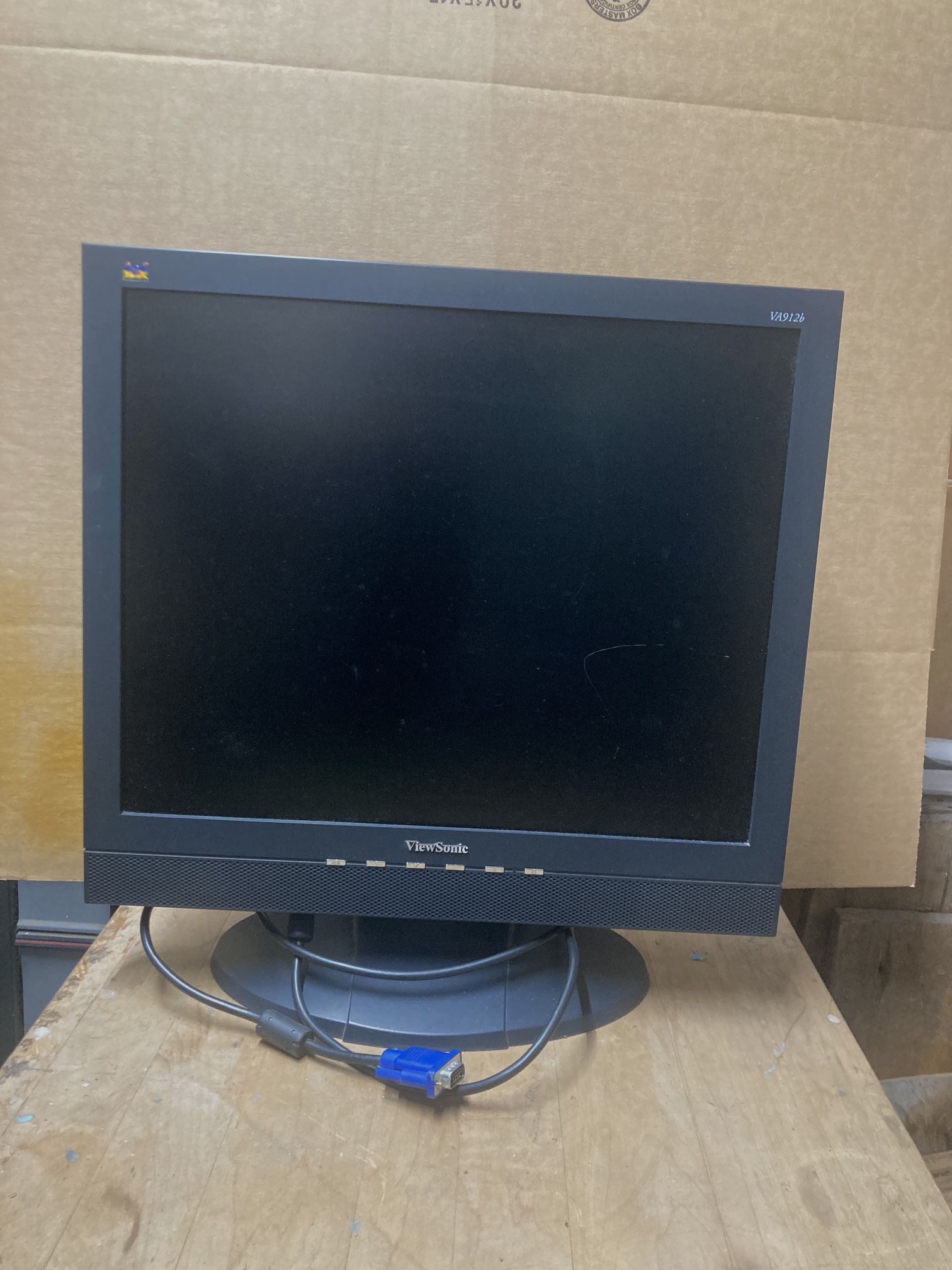 ViewSonic computer monitor (19”)