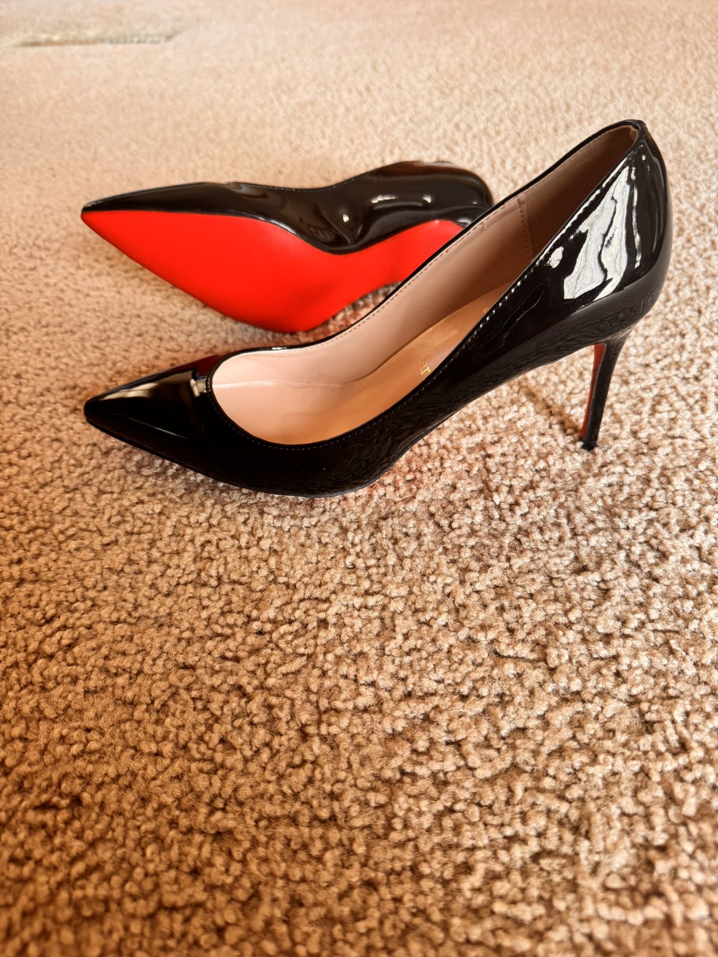 Red button High Heels