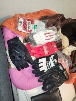 New 7 pair of major league batting gloves