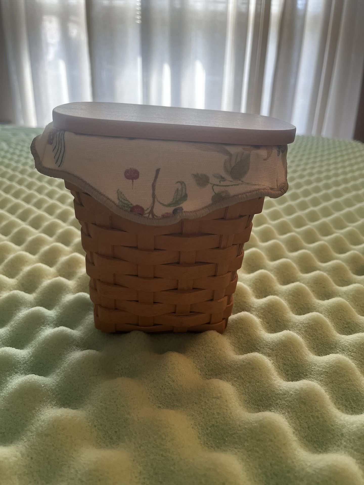 Longaberger 2004 Horizon of Hope basket