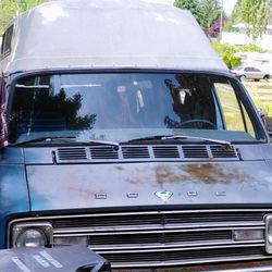 1977 Dodge Tradesman 200