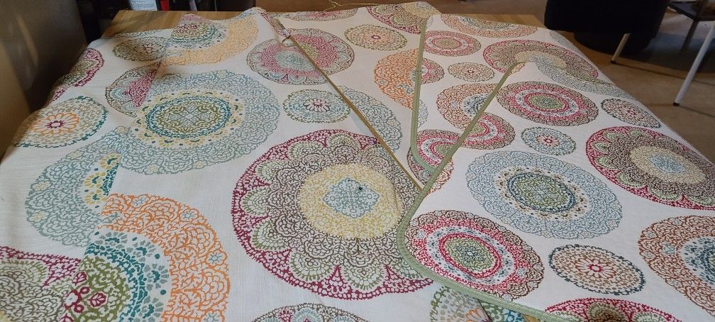 Colorful 2-68" Tablecloths, 1-72" Runner, 2- 24x18 Table Mats
