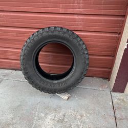 33x12.50R18Lt