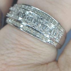Diamond RING