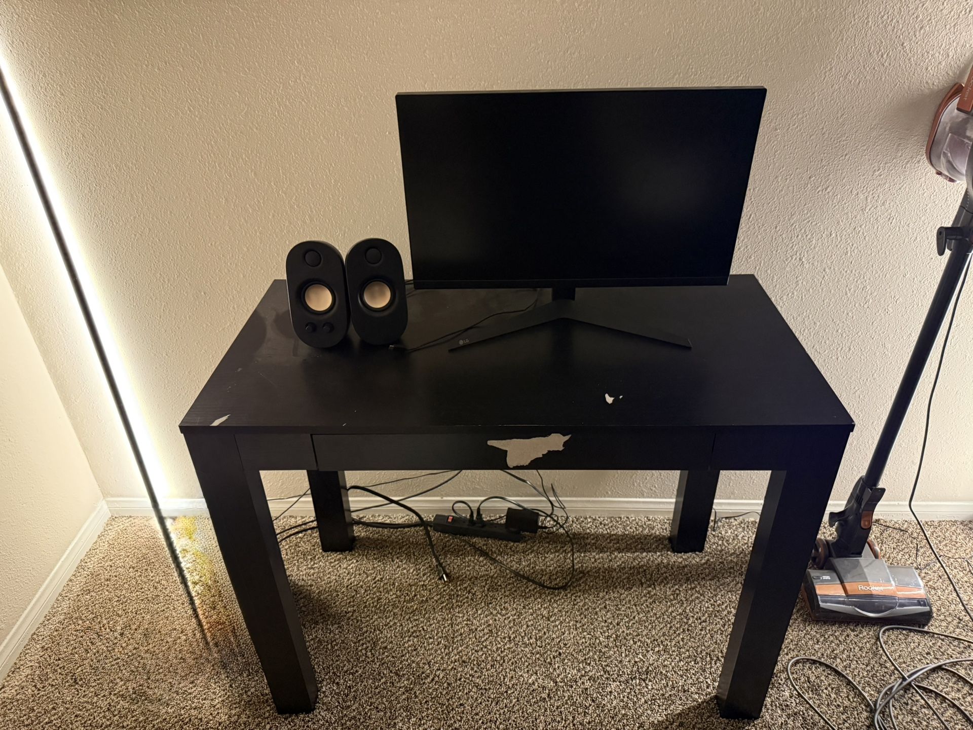 Monitor Desk And Speakers