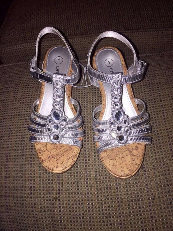 Sz.1 New Little Girl wedges Sparkly Silver