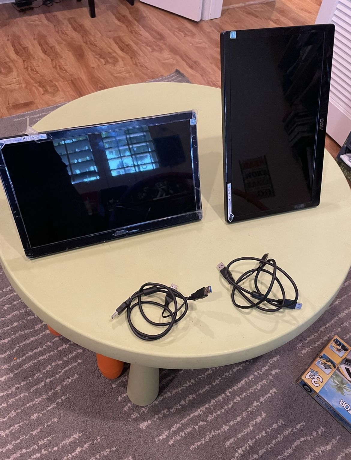AOC e1659Fwu 15.6 Inch Portable Monitor