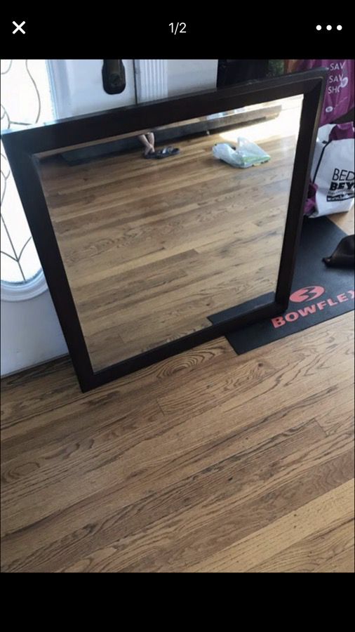 40 X 40 Wall Mirror Need Gone ** Repost