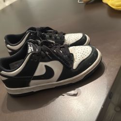 Nike Panda Dunks