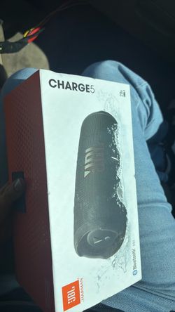 JBL Charge 5 Bluetooth Speaker