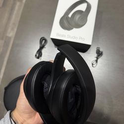 Beats Studio Pro