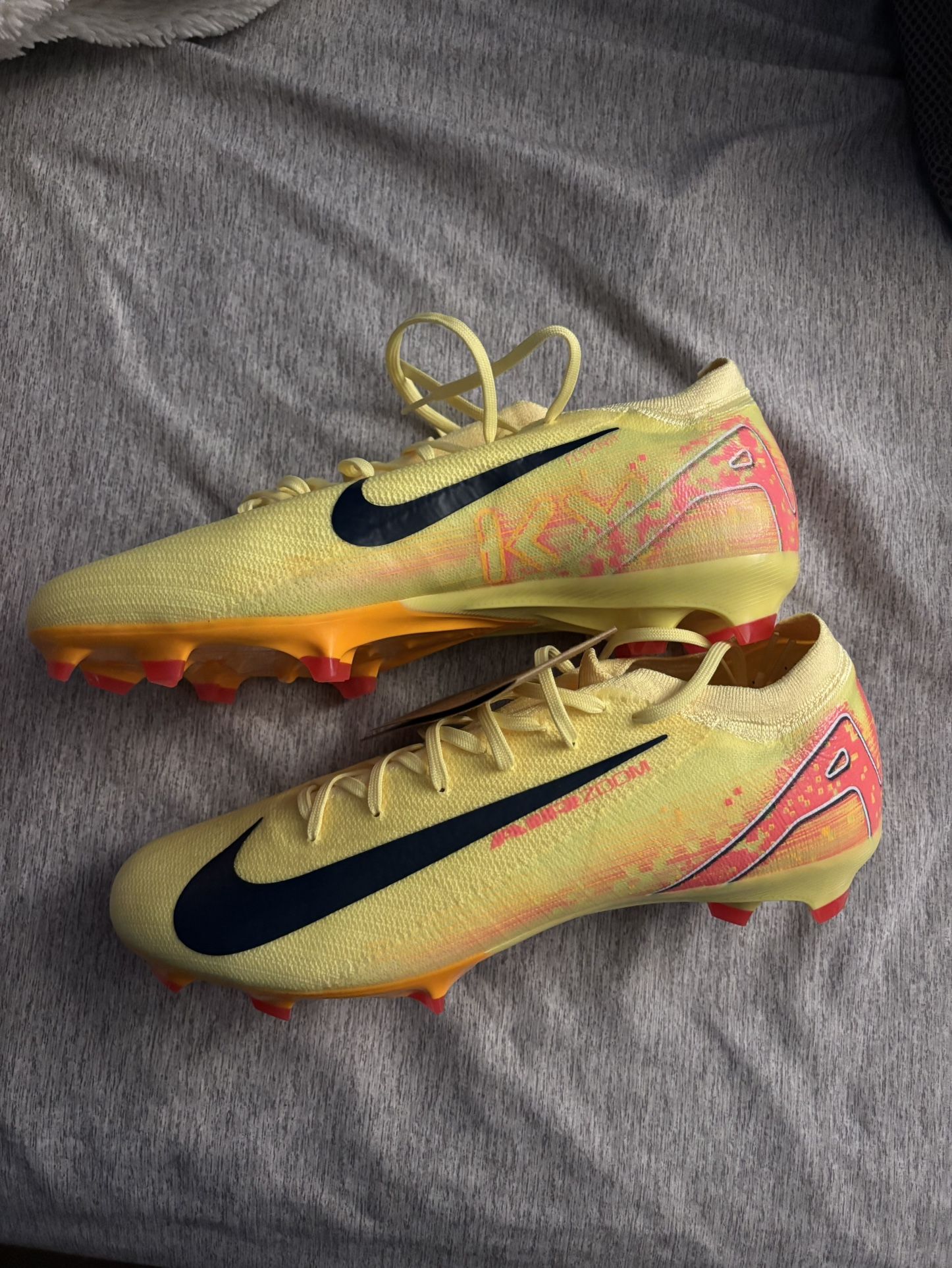 Nike Mercurial vapor 16 Pro Kylian Mbappe soccer cleats