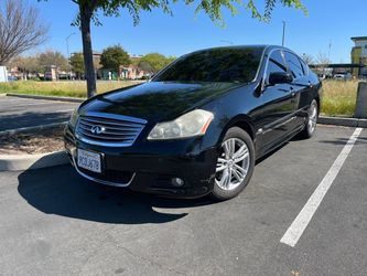 2010 Infiniti M35
