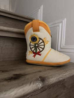 Brand New - Young Sunny Trail Cowgirl Boots Size: S/M