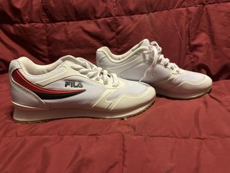 New Fila Sneakers Size 8.5