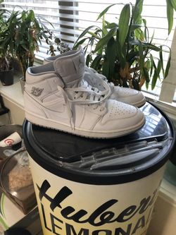 Like new Jordan all white 1’s