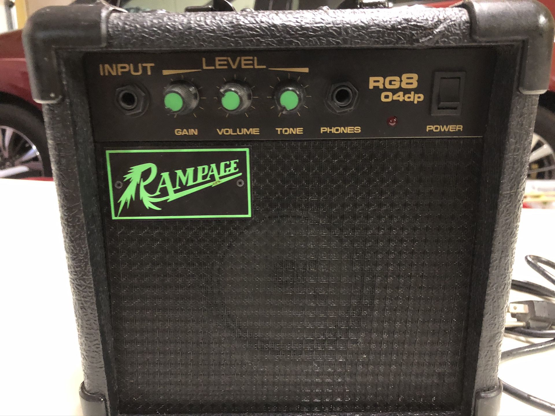 RAMPAGE RG8 mini portable guitar amp