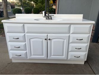 Bathroom Vanity w/ Counter top