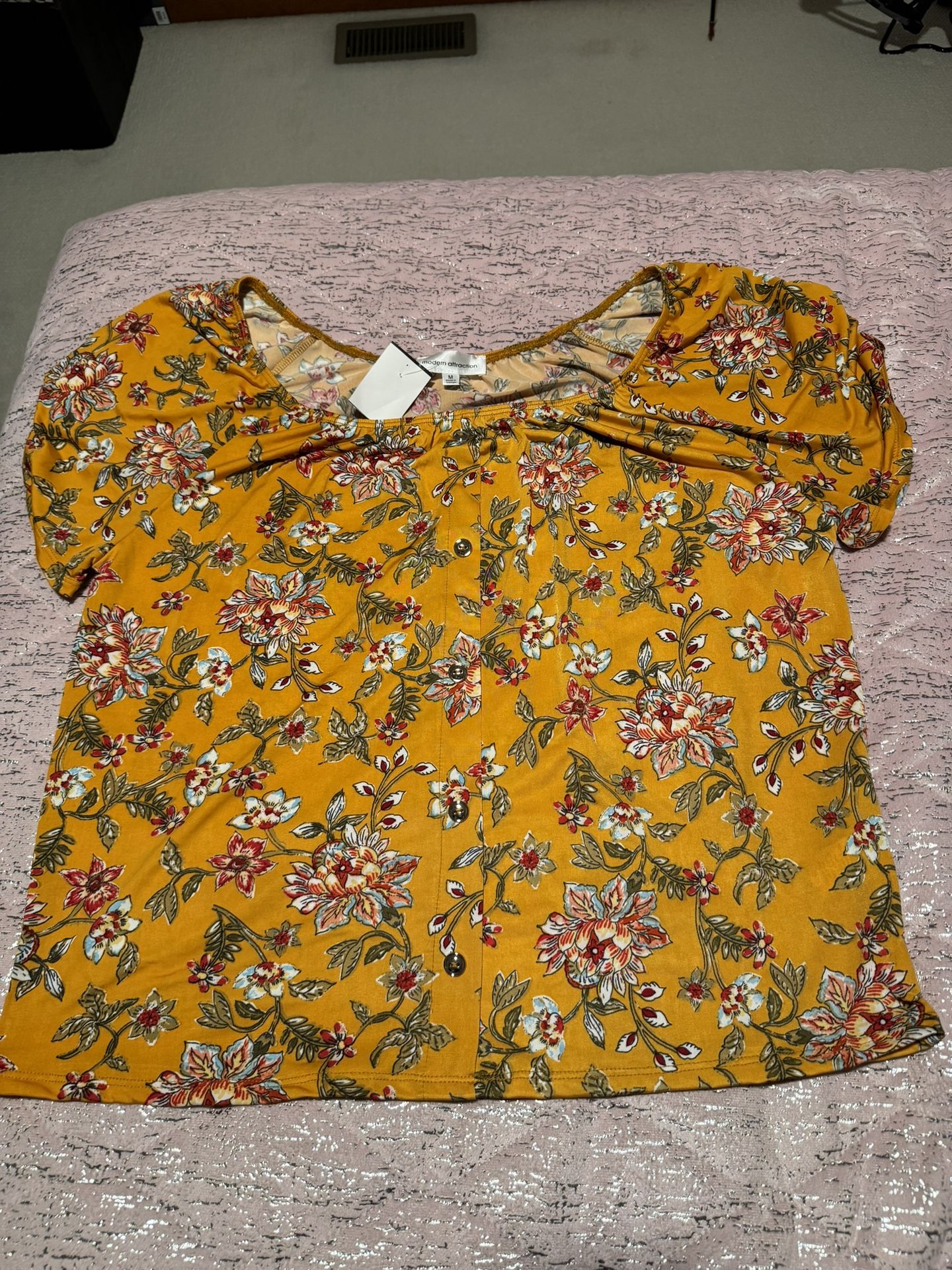 Nwt Womens Medium Yellow Floral Modern Attraction Cropped Dress Shirt  