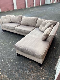 Tan Sectional (free delivery)
