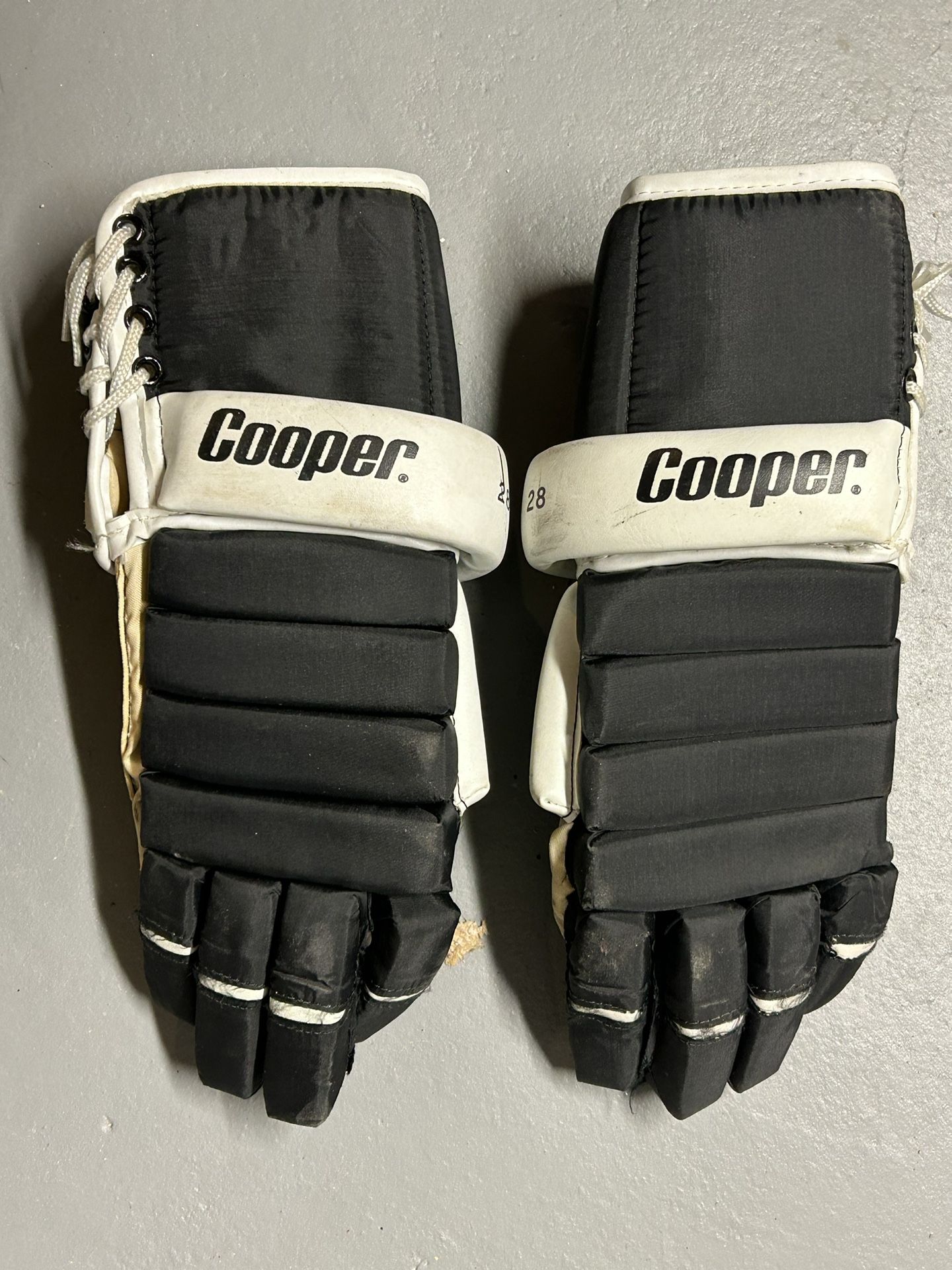 Vintage COOPER Hockey gloves 
