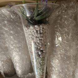 8 Tulip Vase