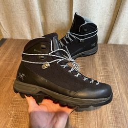 Arcteryx Acrux TR GTX Gore-Tex Hiking Boots Black Gray Women Size US 7 W Sample