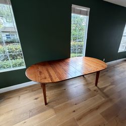 Free Wooden Dining Table