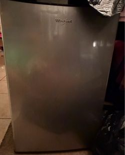 whirlpool mini fridge