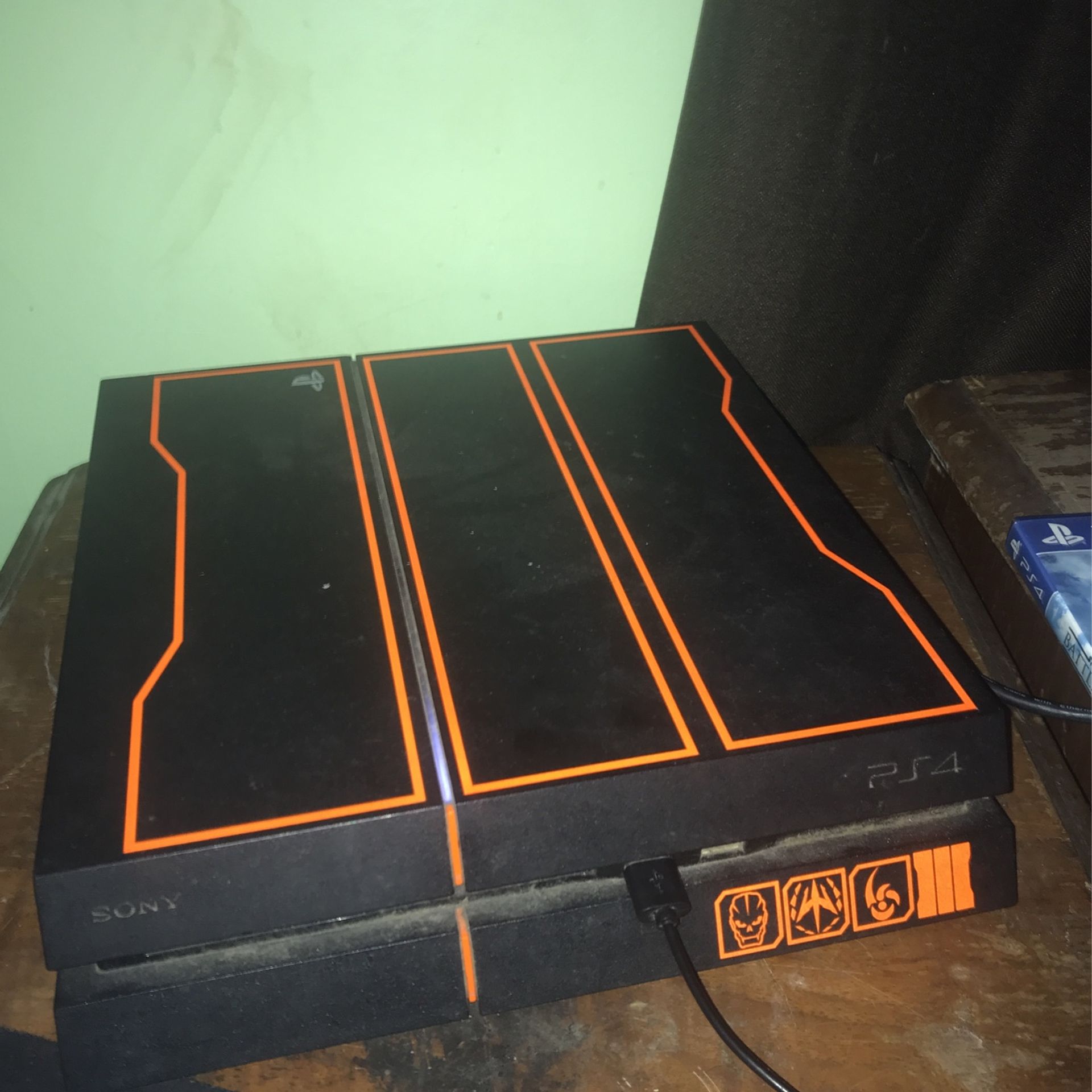 Limited Edition BO3 PS4 With Games And Controller