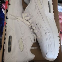 Nike Air max. 6.5y. 8w. New