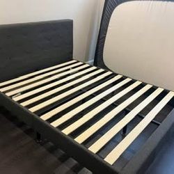 Queen Bedframe 
